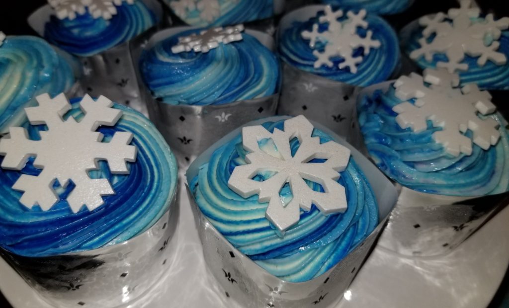 Cupcakes from the Frozen Ever After Dessert Party