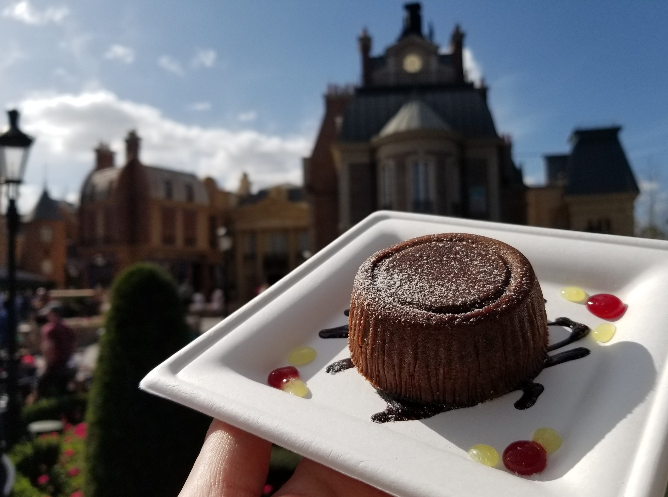 Moelleux Aux Chocolats Valrhona: Molten Chocolate Cake with Pure Origin Valrhona Chocolates from L’Art du Cuisine Francaise in France 